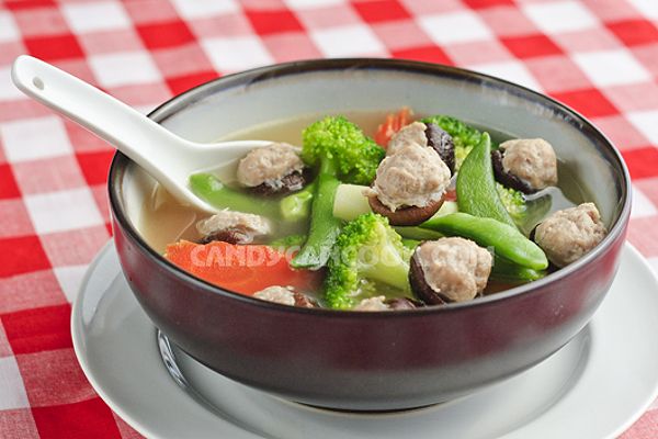 Canh bóng mọc hấp dẫn bữa cỗ Tết